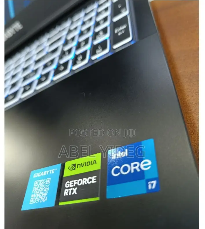 New Laptop Gigabyte 16GB Intel Core I7 SSD 512GB