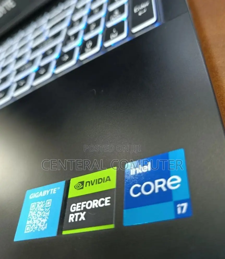 New Laptop Gigabyte AORUS 15P 16GB Intel Core I7 SSD 512GB