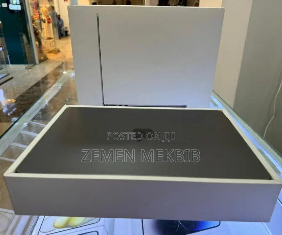 New Laptop Apple MacBook Air 2022 M2 8GB Intel Core I7 SSD 256GB