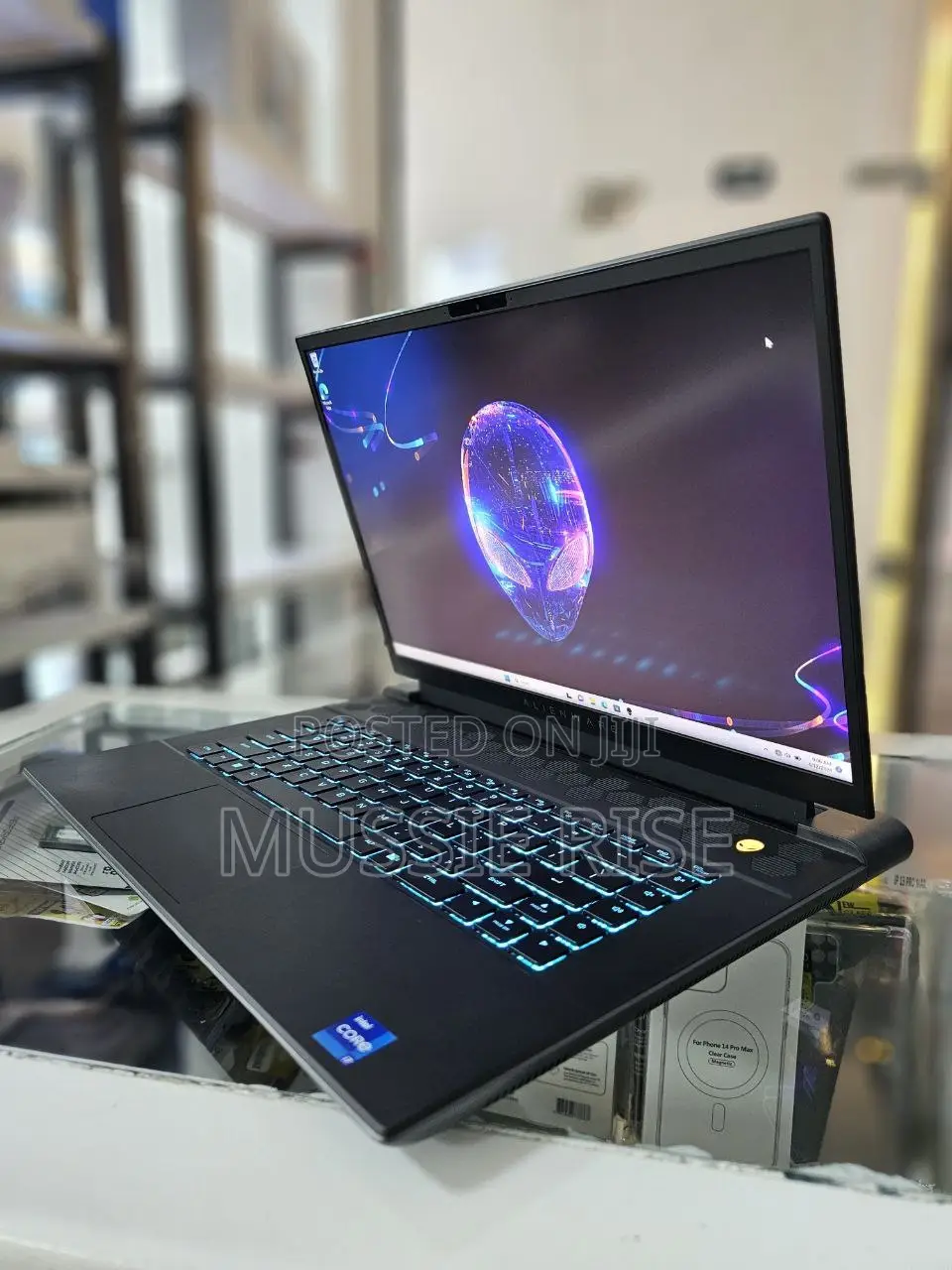 New Laptop Alienware M17x R2 16GB Intel Core I7 SSD 1T