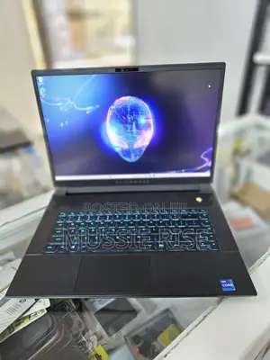 New Laptop Alienware M17x R2 16GB Intel Core I7 SSD 1T