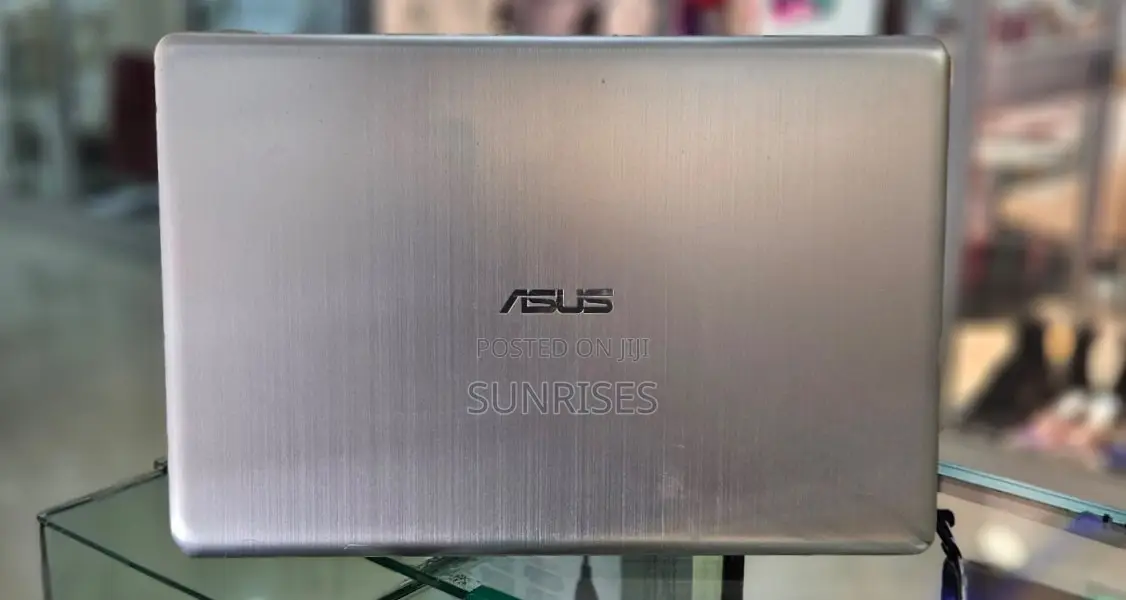 New Laptop Asus VivoBook 15 X505BA 8GB Intel Core I7 HDD 1T