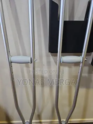 ክራንች%¶ክራንች|\ክራንች<>Crutches |Height-Adjustable Crutches።ክራንች