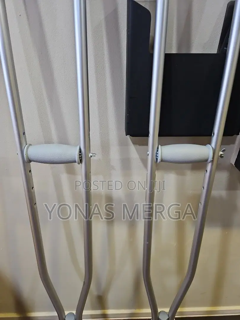 ክራንች%¶ክራንች|\ክራንች<>Crutches |Height-Adjustable Crutches።ክራንች