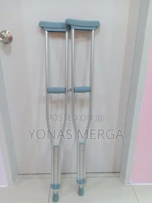 Photo - Auxiliary Crutches ●ክራንች~የብብት ክራንች^ክራንች□ክራንች||ክራንች