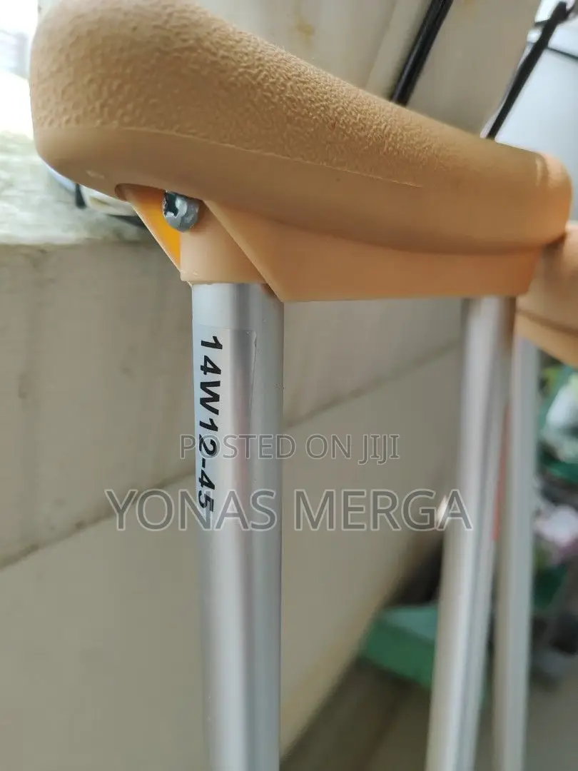 Auxiliary Crutches ●ክራንች}{አልሙኒየም ክራንች~¿ክራንች ያሉበት ድረስ።°ክራንች