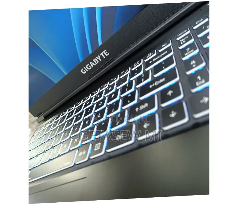 New Laptop 16GB Intel Core I7 SSD 512GB