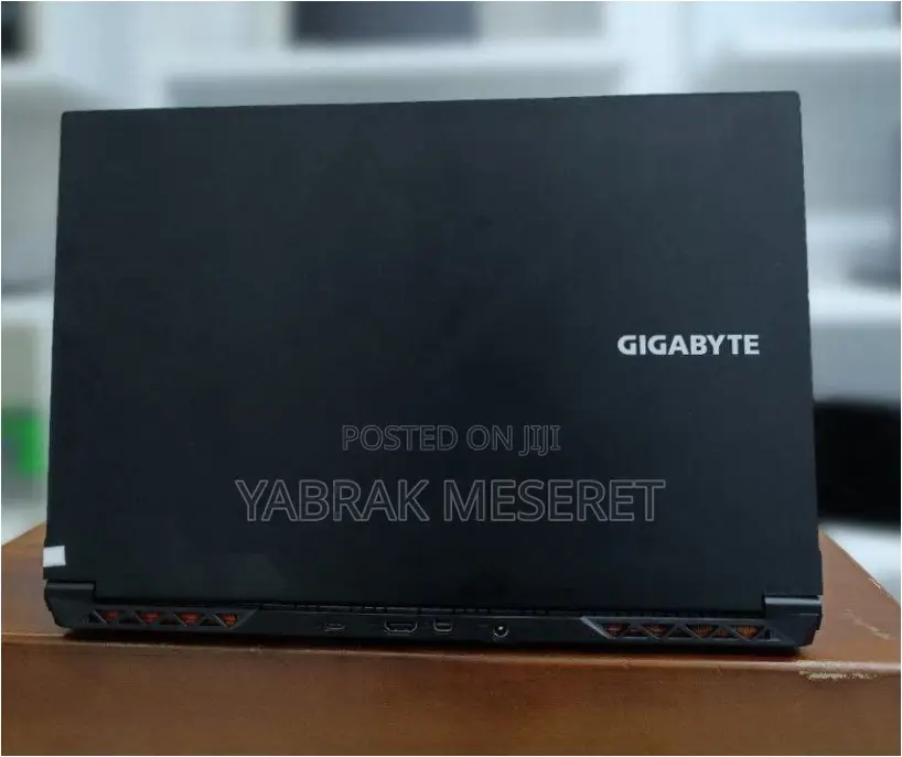 New Laptop Gigabyte 16GB Intel Core I7 SSD 512GB