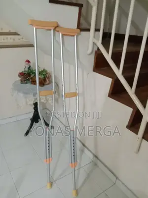 Photo - Crutches ❳ይደዉሉልን_ክራንች]ያሉበት እናደርሳለን¶ክራንች;ክራንች′;ክራንች/ክራንች