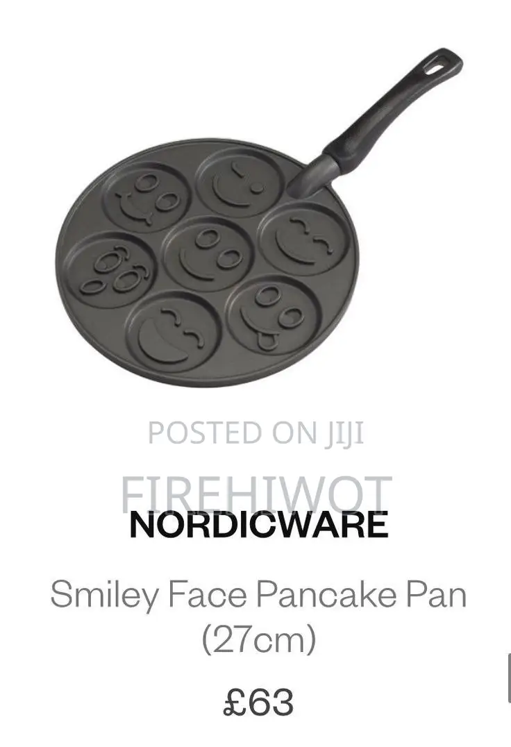 Momcoc Smiley Face Non Stick Pancake Pan