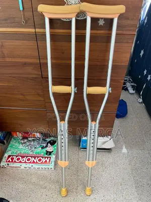 Photo - Crutches ¶ክራንች≡ክራንች≠ክራንች৲ክራንች-ክራንች ክራንች+ክራንች5⁄8ክራንች5ክራንች