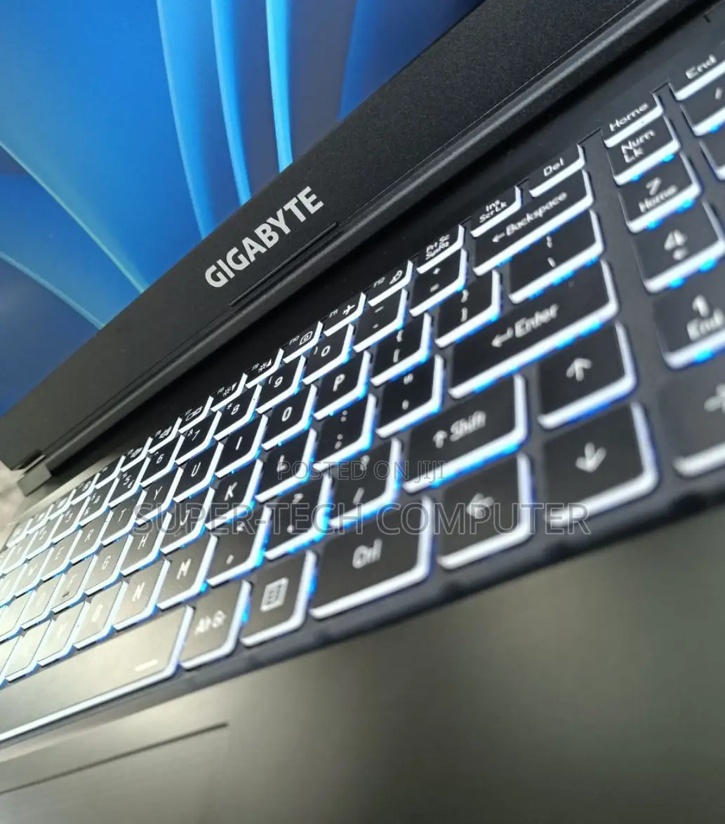 New Laptop Gigabyte P56XT 16GB Intel Core I7 SSD 512GB