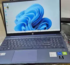 New Laptop HP Pavilion 15 2GB Intel Core I5 SSD 512GB