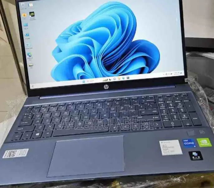 New Laptop HP Pavilion 15 2GB Intel Core I5 SSD 512GB