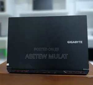 New Laptop Gigabyte AERO 15 16GB Intel Core I7 SSD 512GB