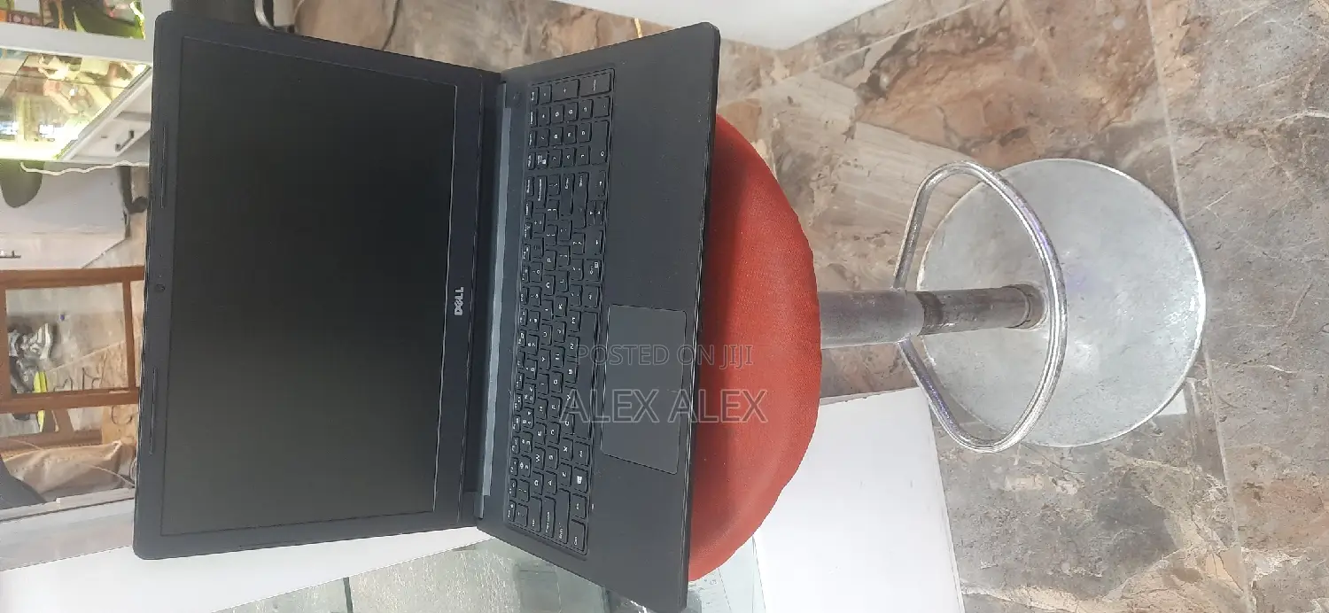 Laptop Dell Inspiron 15 8GB Intel Core I5 HDD 1T