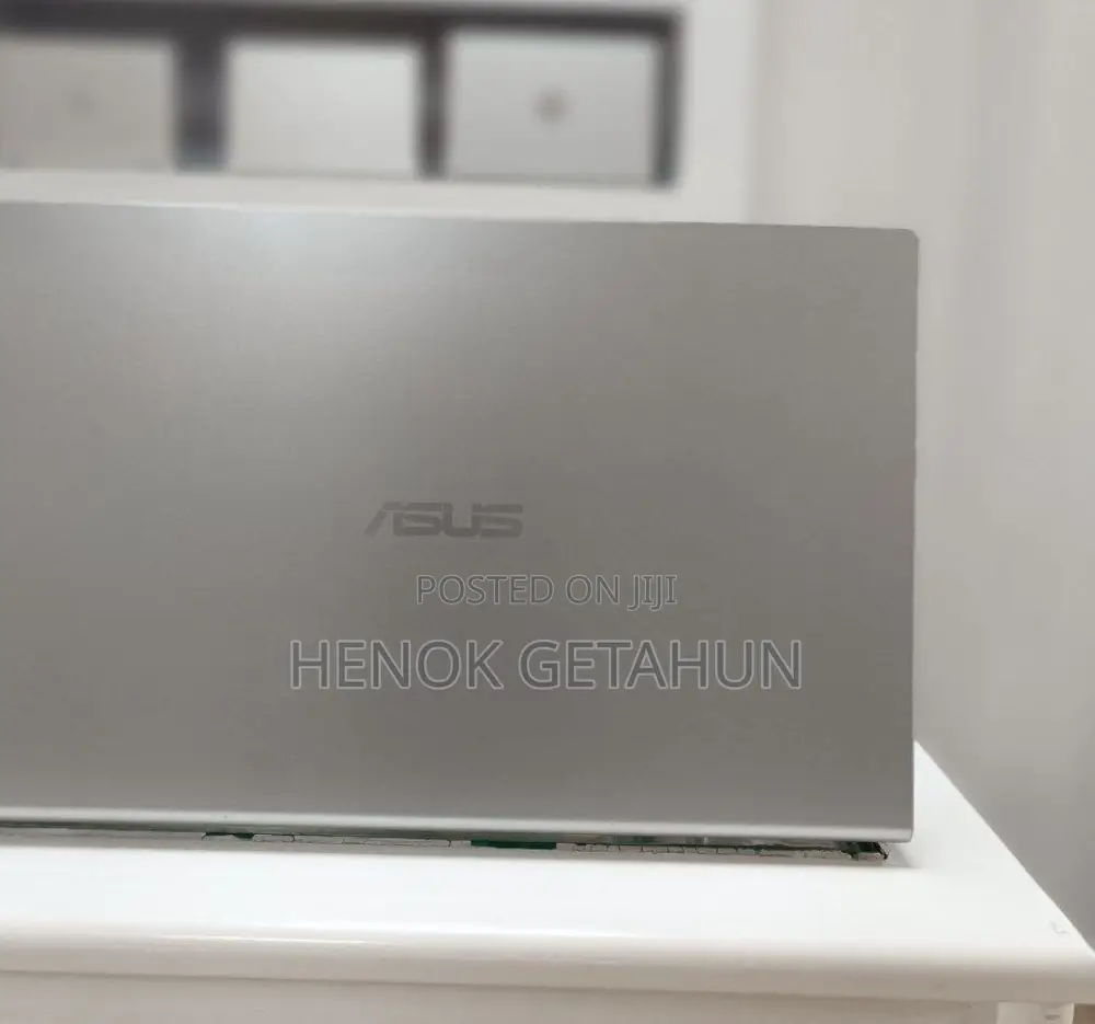 New Laptop Asus VivoBook 15 X505BA 8GB Intel Core I5 SSD 512GB