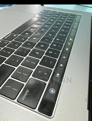 New Laptop Apple MacBook Pro 2018 32GB Intel Core I9 SSD 1T