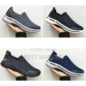 Photo - Sketchers (Arc Fit)