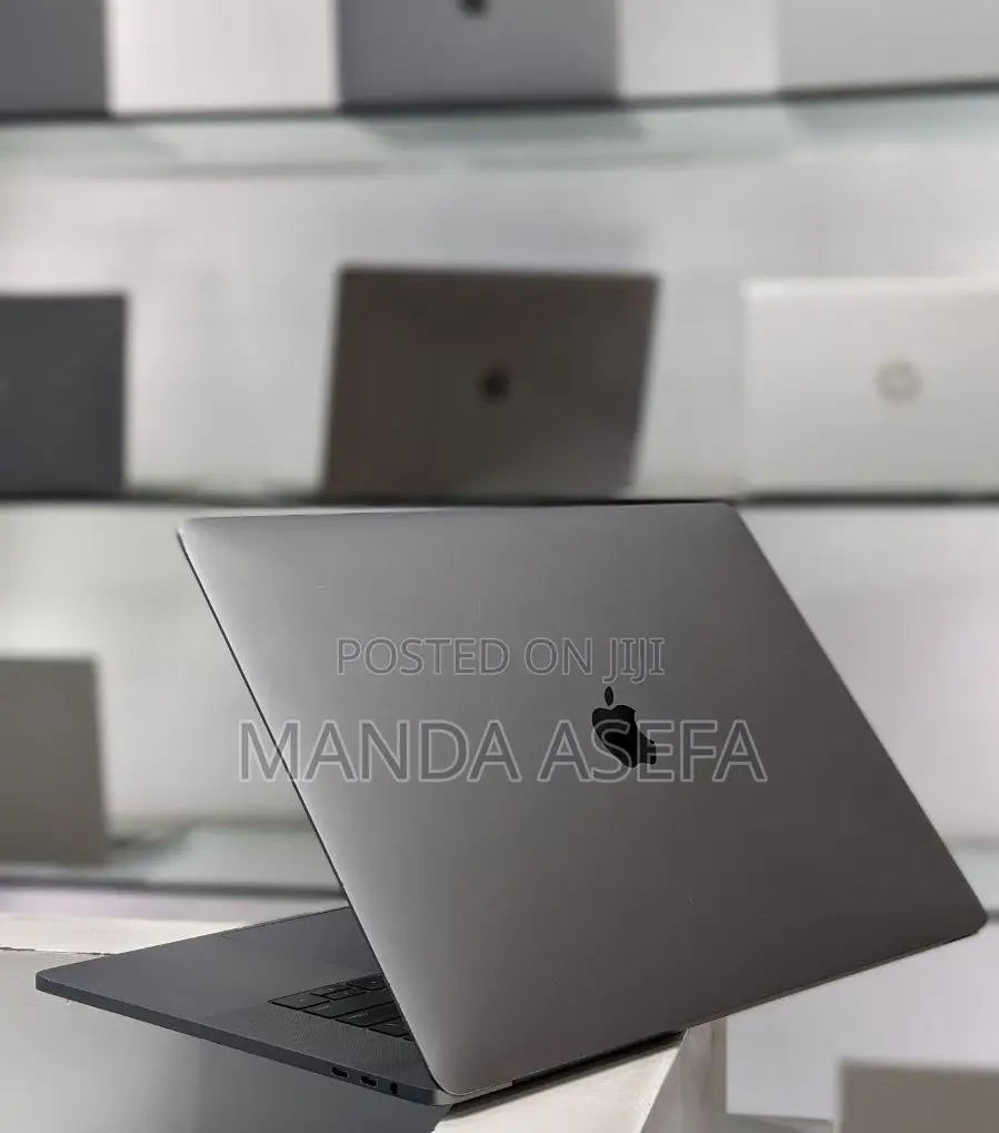 New Laptop Apple MacBook Pro 2018 32GB Intel Core I9 SSD 1T