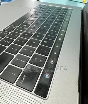 New Laptop Apple MacBook Pro 2018 32GB Intel Core I9 SSD 1T