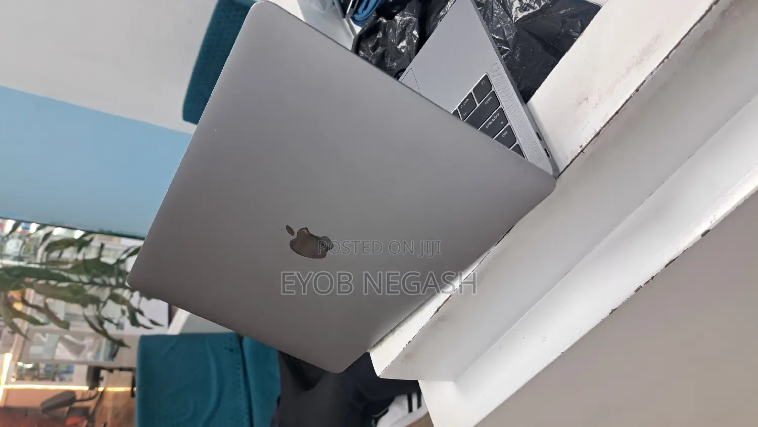 New Laptop Apple MacBook Pro 32GB Intel Core I9 SSD 1T