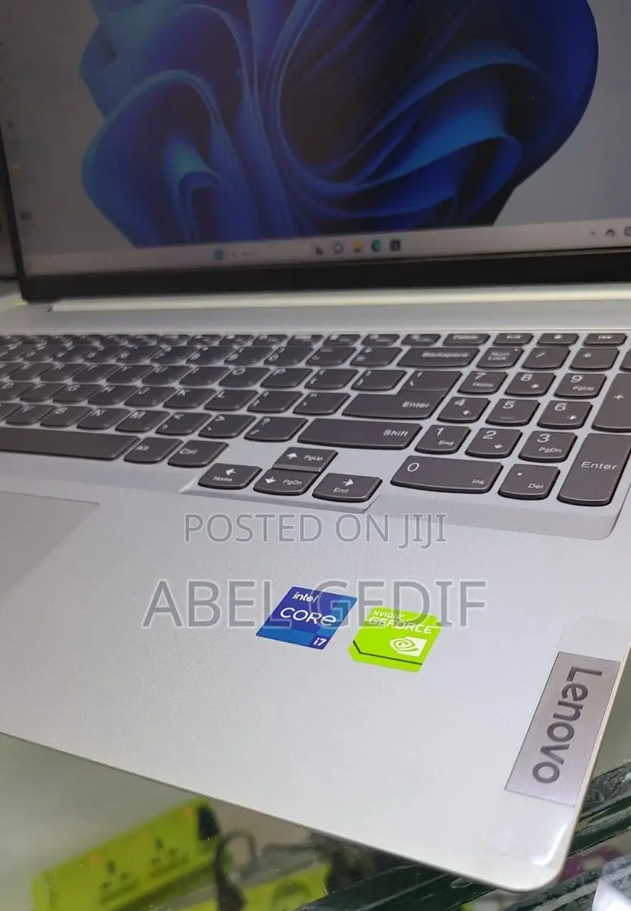 New Laptop Lenovo Ideapad 3 16GB Intel Core I7 SSD 512GB