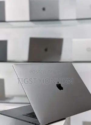 New Laptop Apple MacBook 2018 32GB Intel Core I9 SSD 1T