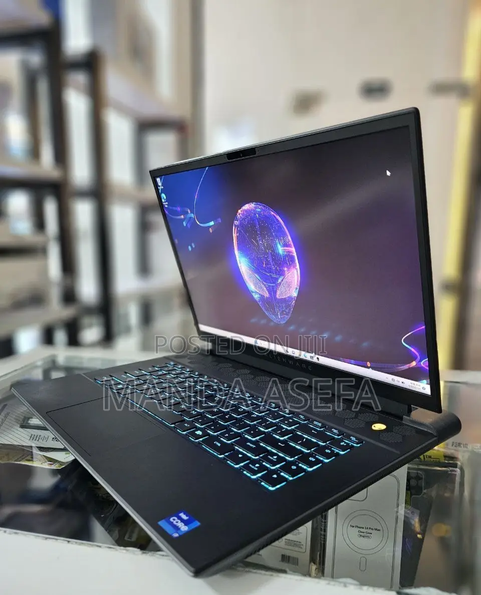 New Laptop Alienware Area-51m 16GB Intel Core I7 SSD 1T