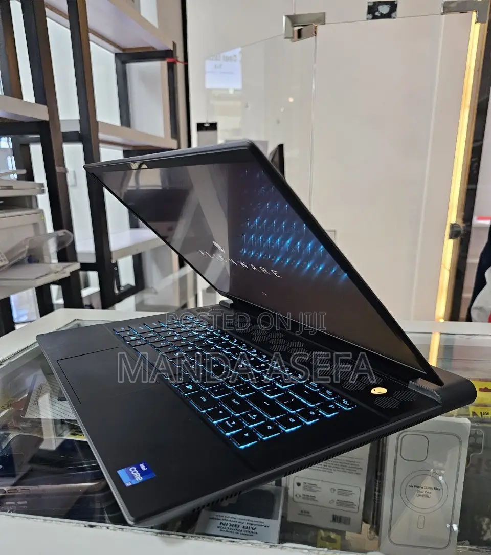 New Laptop Alienware Area-51m 16GB Intel Core I7 SSD 1T