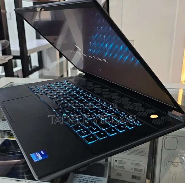 New Laptop Alienware Area-51m 16GB Intel Core I7 SSD 1T