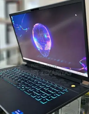 New Laptop Alienware M17x R2 16GB Intel Core I7 SSD 1T