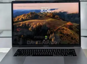 Photo - New Laptop Apple MacBook Pro 2018 32GB Intel Core I9 SSD 1T