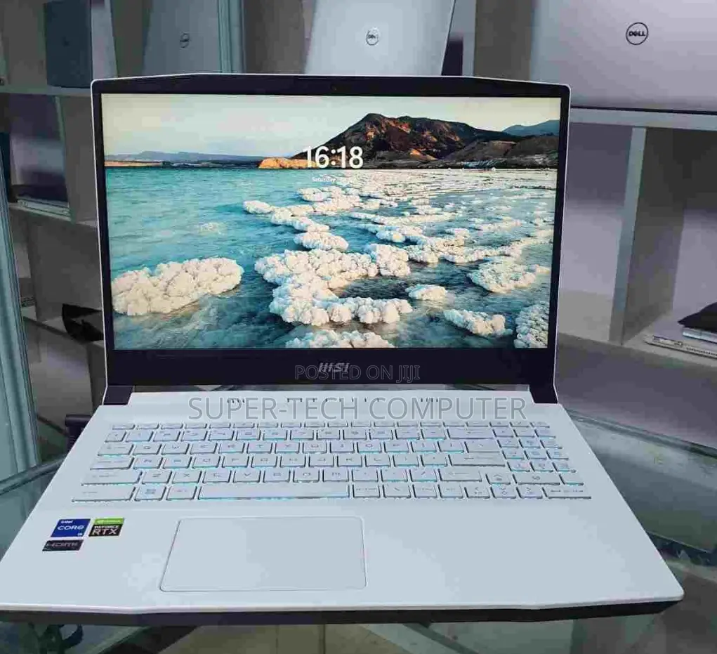 New Laptop MSI EX625 8GB Intel Core I5 SSD 512GB