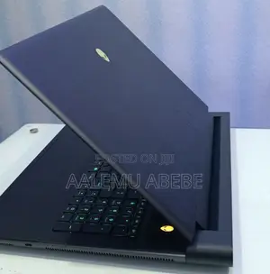 New Laptop Alienware M17x R2 16GB Intel Core I7 SSD 1T