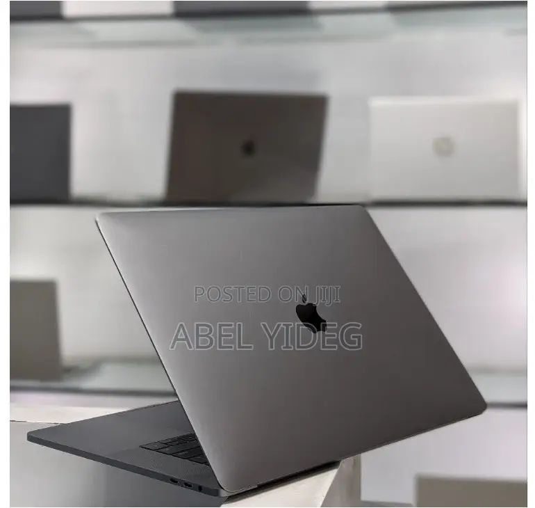 New Laptop Apple MacBook Pro 2018 32GB Intel Core I9 SSD 1T