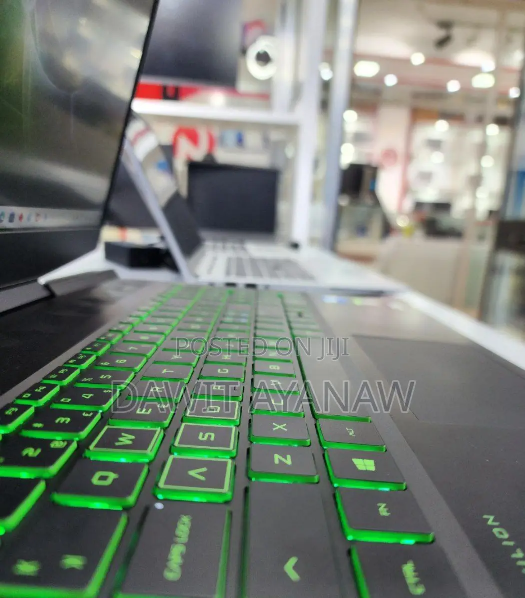 New Laptop HP Pavilion 15 8GB Intel Core I5 SSD 512GB