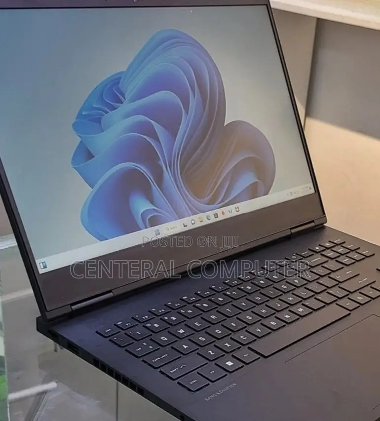 New Laptop HP Omen X 17t 16GB Intel Core I7 SSD 1T