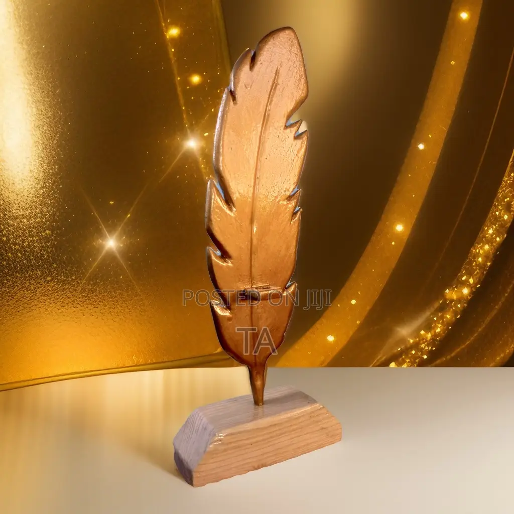 Office Sculpture Pen Holder