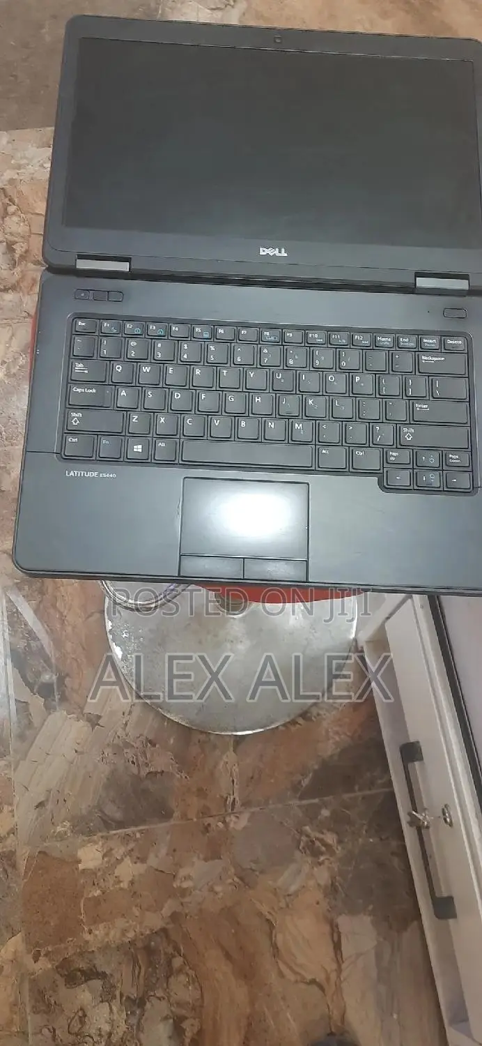 Laptop Dell Latitude 5310 8GB Intel Core I5 HDD 500GB