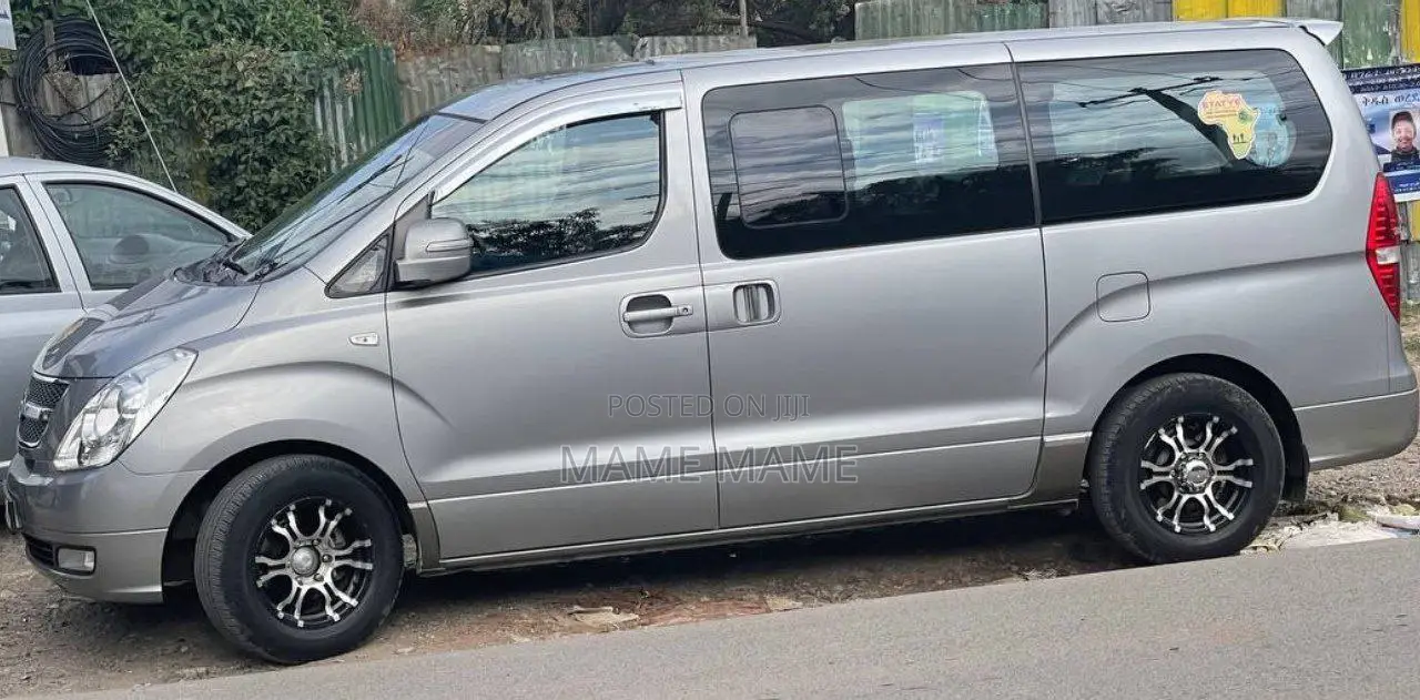 Hyundai Starex 2015 Silver