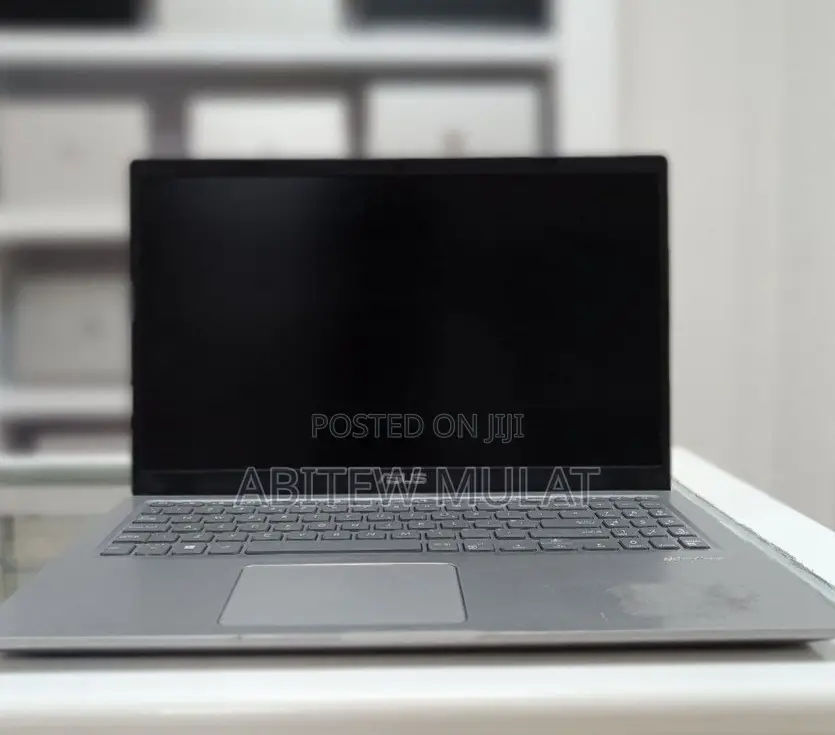 New Laptop Asus VivoBook 15 X505BA 8GB Intel Core I5 SSD 512GB