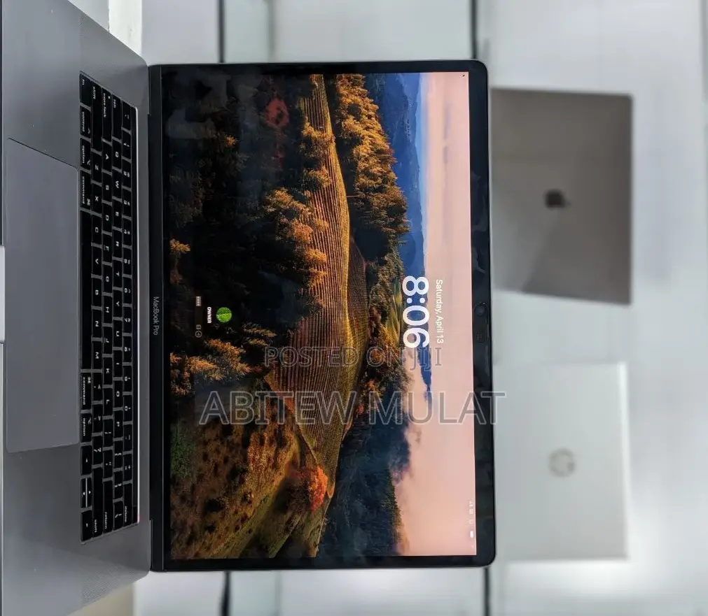 New Laptop Apple MacBook Pro 2018 32GB Intel Core I9 SSD 1T