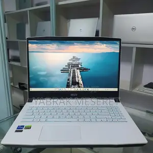 Photo - New Laptop MSI 16GB Intel Core i5 SSD 512GB