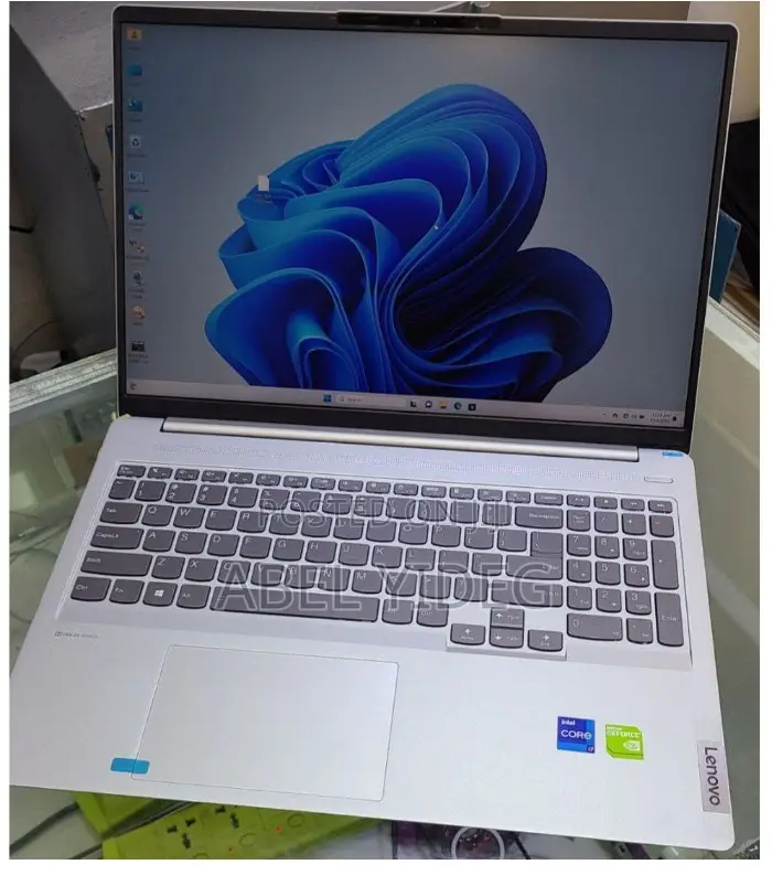 New Laptop Lenovo Ideapad 3 16GB Intel Core I7 SSD 512GB