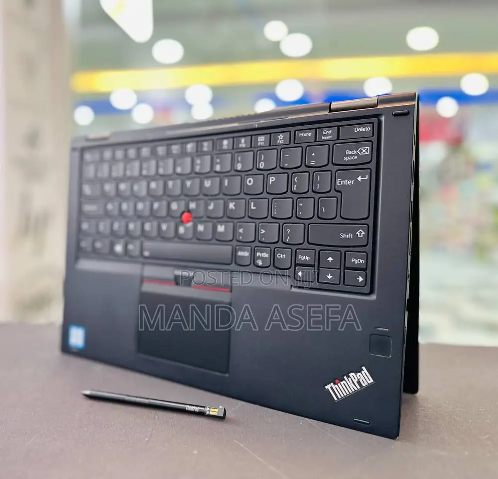 New Laptop Lenovo ThinkPad Yoga 370 8GB Intel Core I5 SSD 512GB