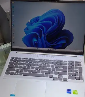 New Laptop Lenovo Ideapad 3 16GB Intel Core I7 SSD 512GB