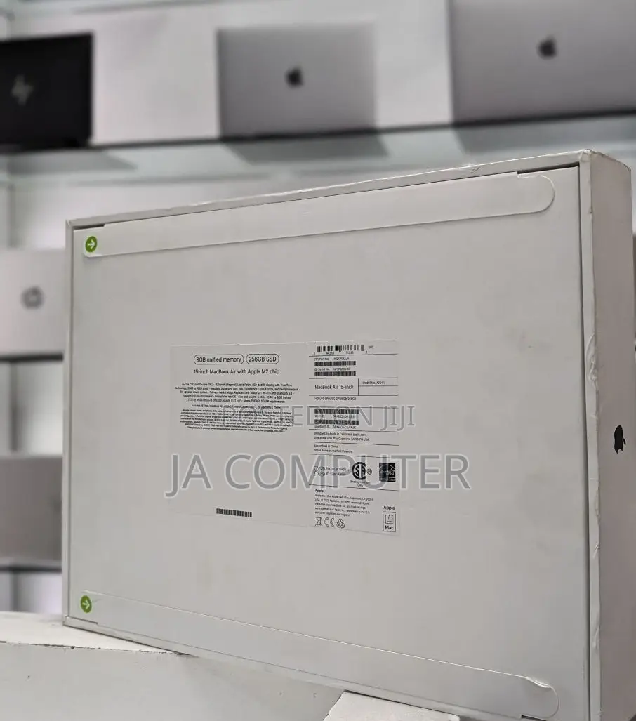 New Laptop Apple MacBook Air 2022 M2 16GB Apple M2 SSD 256GB