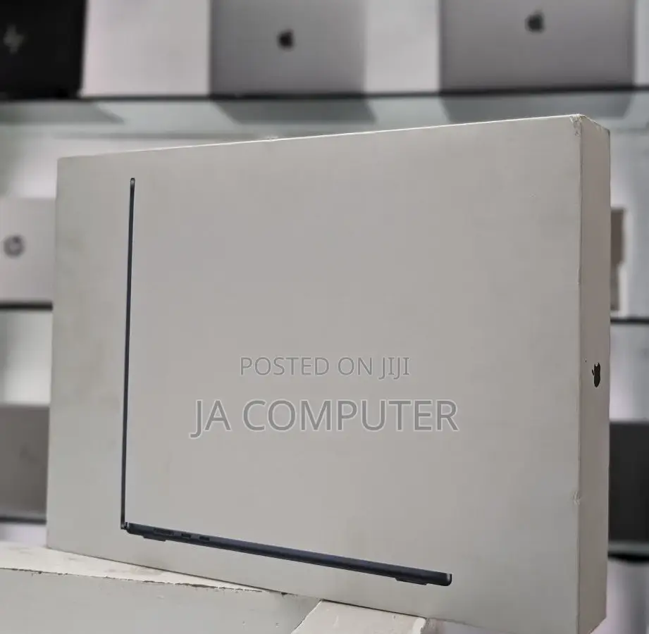 New Laptop Apple MacBook Air 2022 M2 16GB Apple M2 SSD 256GB