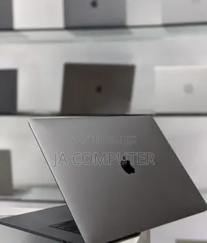 New Laptop Apple MacBook Pro 2019 32GB Intel Core I9 SSD 1T